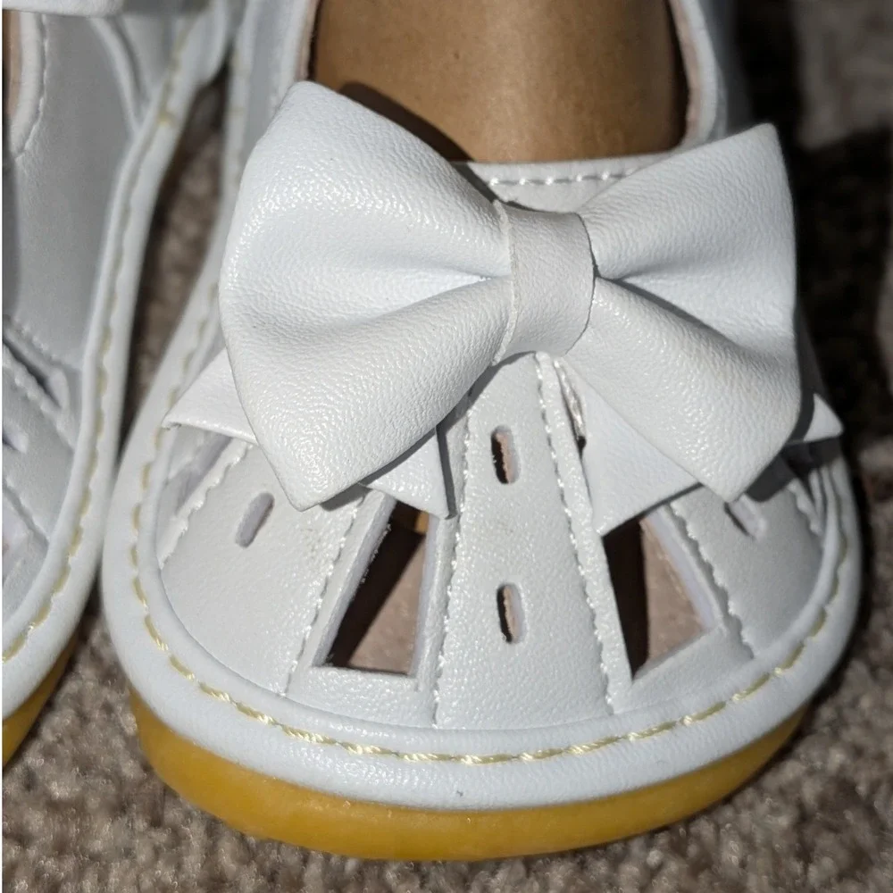 Little Mae's Boutique White Bow Squeaky Mary Jane Shoes Toddler Girls Size 3